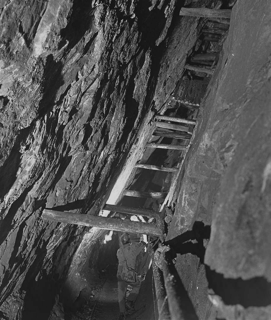 Large stope in No 2 Level Parc Mine 1974
